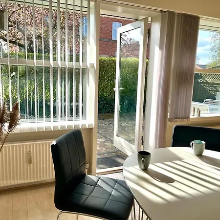 140 Modern M2 In Quiet Neighborhood With Lovely Courtyard شقة