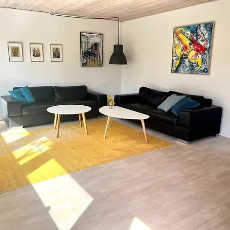 شقة 140 Modern M2 In Quiet Neighborhood With Lovely Courtyard *